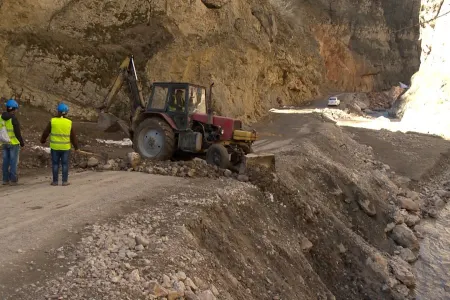 Xınalıq istiqamətində yeni avtomobil yolu inşa edilir - FOTOLAR - ŞAD XƏBƏR