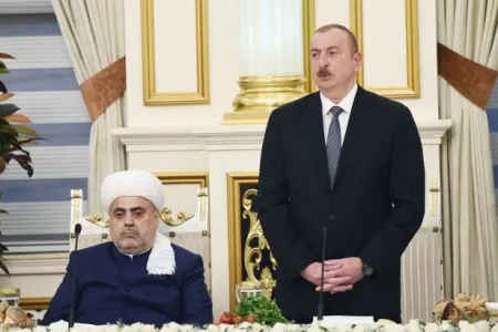 "Şeyx xalq və dövlət qarşısında böyük xidmətlər göstərir" - İlham Əliyev