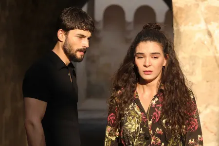 Şahzadə "Hercai" serialının çəkiliş meydançasında - FOTO