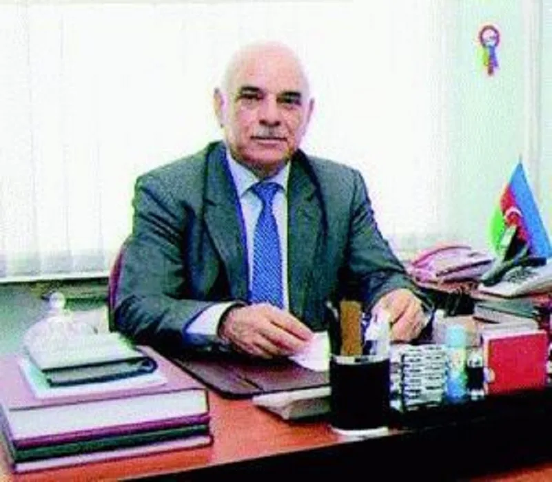 Bakıda prorektordan ŞOK ƏMƏLLƏR - 2 QADINI VƏ... - FOTO