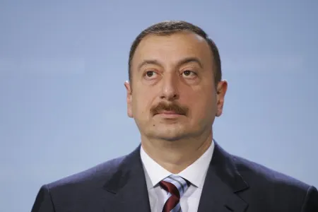 İlham Əliyev Respublika Günü münasibətilə keçirilən rəsmi qəbulda ştirak edib