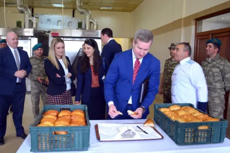 ABŞ nümayəndə heyəti hərbi hissədə olub - FOTO - VİDEO