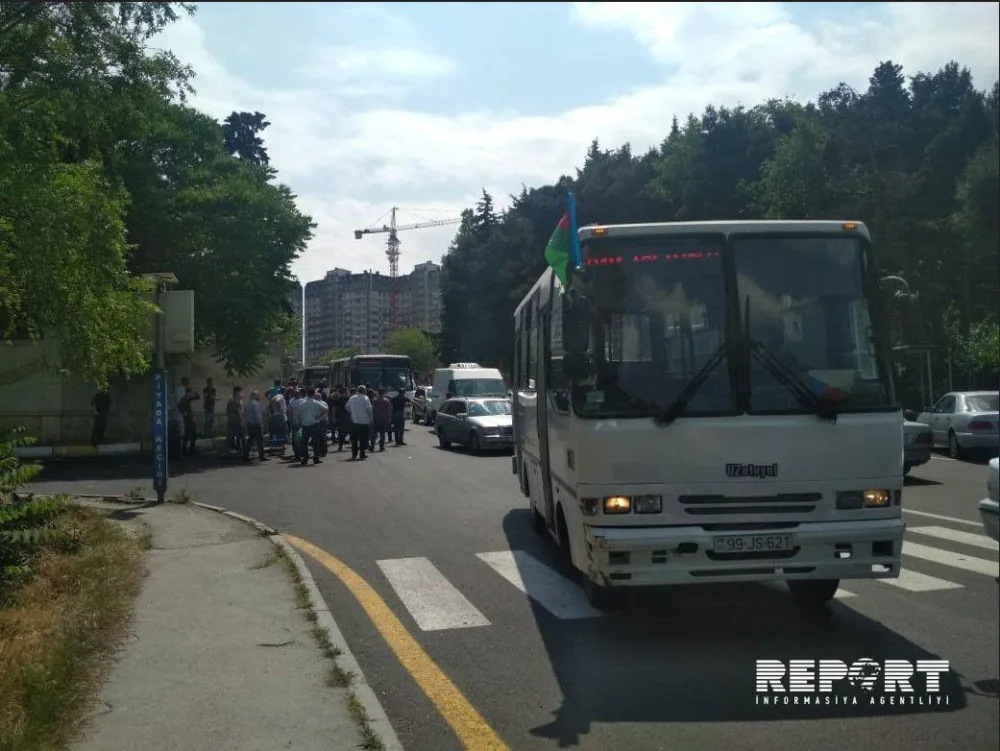 Bakıda avtobus 22 yaşlı gənci vuraraq öldürdü - FOTO