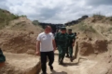 Qida Təhlükəsizliyi Agentliyinin sədri DSX-nin döyüş məntəqələrində olub