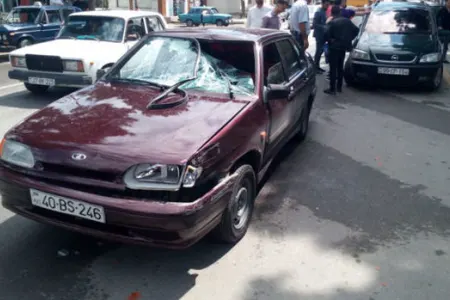Xaçmazda avtomobil piyadanı “havaya uçurdu” - VİDEO