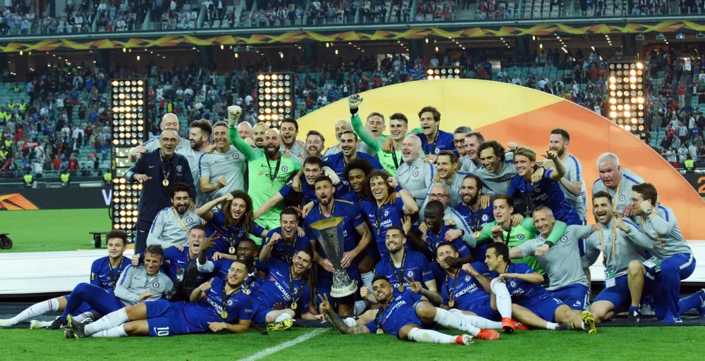 İlham Əliyevdən növbəti jest - azarkeşlərlə bir arada səmimi görüntülər - FOTOSESSİYA