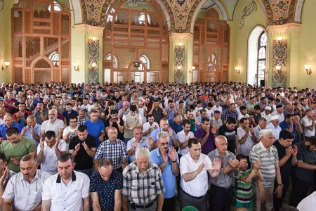 Azərbaycanda bayram namazının vaxtı - QMİ-DƏN AÇIQLAMA