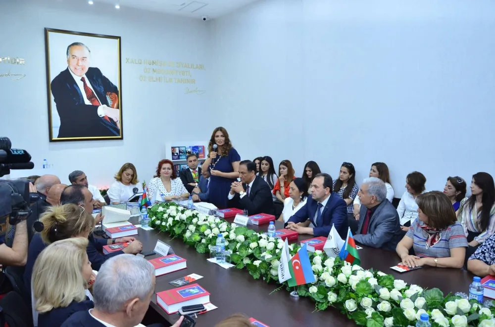 İradə Hü­sey­novanın kitablarının təqdimat mərasimi keçirilib - FOTOLAR