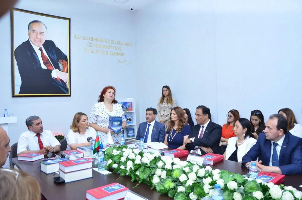 İradə Hü­sey­novanın kitablarının təqdimat mərasimi keçirilib - FOTOLAR