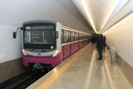 Bakı metrosunda intihara cəhdlə bağlı - RƏSMİ AÇIQLAMA
