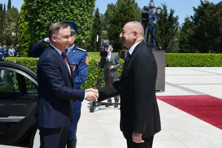 Polşa Prezidenti Bakıda belə qarşılandı - Fotolar