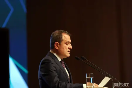 Ceyhun Bayramov: - “Azərbaycanda məktəbli formaları bir neçə çeşiddə olacaq”
