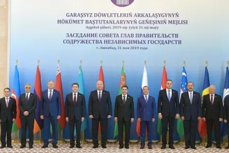 Novruz Məmmədov MDB Hökumət Başçıları Şurasının iclasında iştirak edib