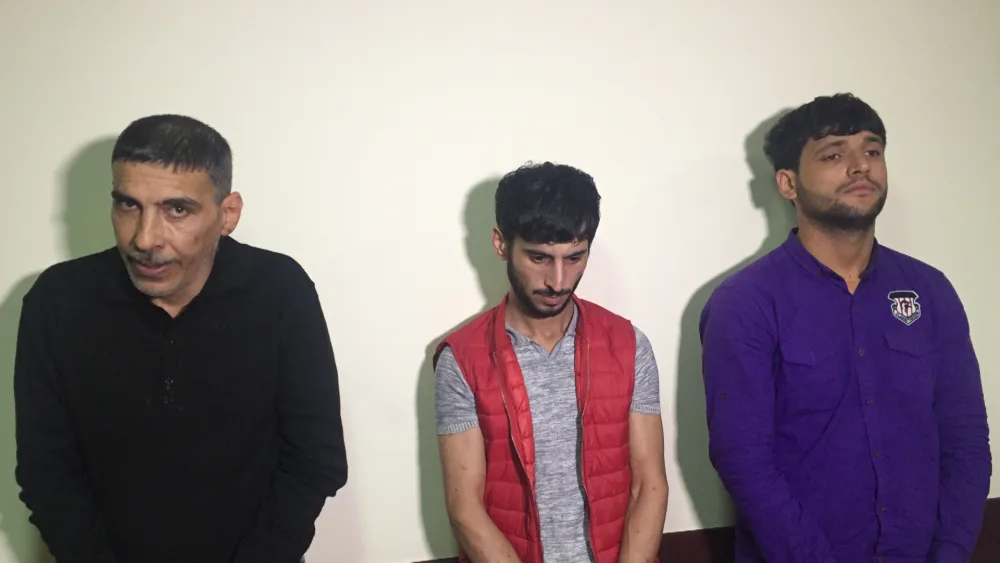 Narkotik satan şəbəkə ələ keçdi: aralarında qadın da var - Foto