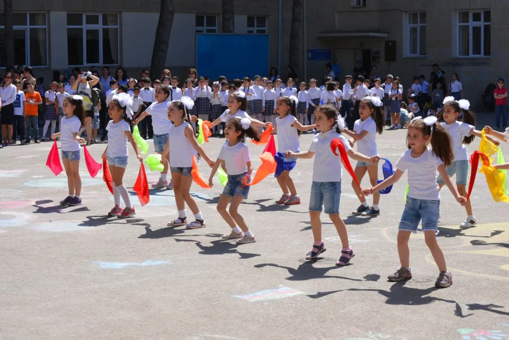 Məktəblərdə Uşaqların Beynəlxalq Müdafiəsi Günü qeyd olunub