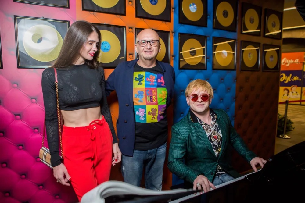 “CinemaPlus” yay mövsümünü Elton Conla açdı - FOTO - VİDEO