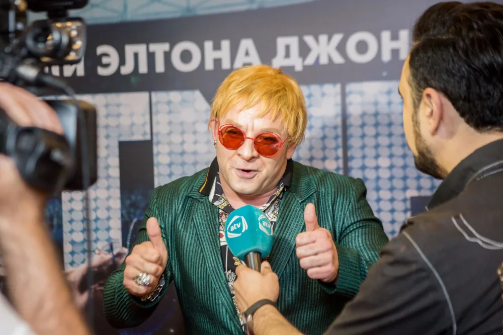 “CinemaPlus” yay mövsümünü Elton Conla açdı - FOTO - VİDEO