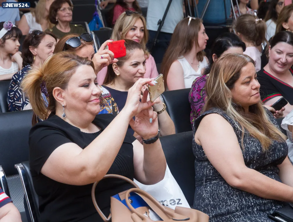 Bakı Slavyan Universitetinin Məktəb Lisey Kompleksində 4-cülər buraxılış gününü - QEYD ETDİ - FOTO - VIDEO