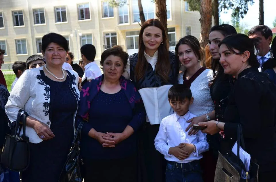 Qənirə Paşayeva Tovuzda sakinlərlə görüşüb - FOTOLAR