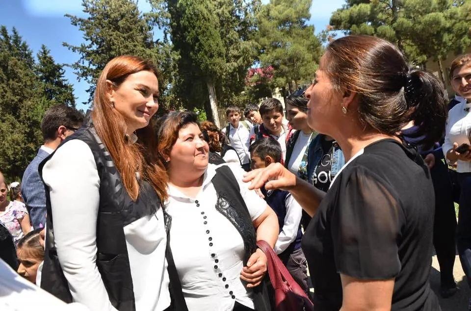 Qənirə Paşayeva Tovuzda sakinlərlə görüşüb - FOTOLAR