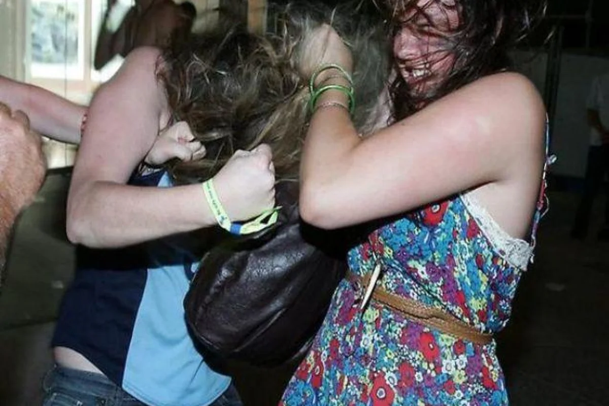 Bakıda qadınlar arasında DAVA - CİNAYƏT İŞİ AÇILDI