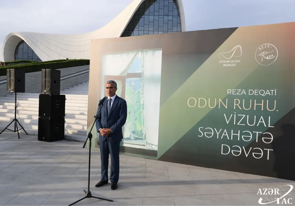 Heydər Əliyev Mərkəzinin parkında Reza Deqatinin sərgisi açılıb - FOTO