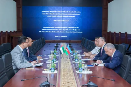 Səfər Mehdiyev Dubay Gömrüyünün Baş direktoru ilə - GÖRÜŞÜB