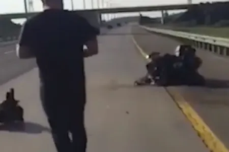 Məşhur bloger avtomobil qəzasında öldü - VİDEO