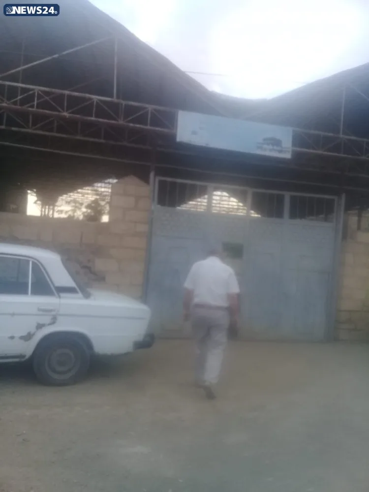 Hər il bu mərasimə gələn insanlar ən azı 10 min manata yaxın nəzir qoyurlar - PAPAQDAN VƏ BÜSTDƏN PUL QAZANANLAR - FOTOLAR
