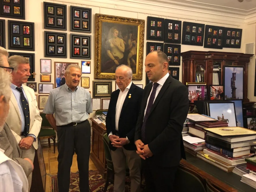 Çingiz Fərzəliyev Rusiya Rəssamlıq Akademiyasının Qızıl medalına - LAYİQ GÖRÜLÜB