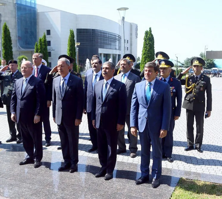 Azərbaycan, Türkiyə və Gürcüstan Müdafiə nazirlərinin üçtərəfli görüşü - BAŞLAYIB