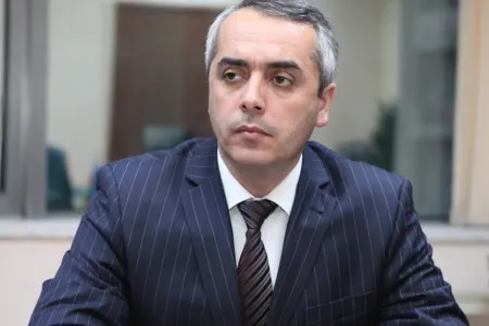 Elman Babayev Dövlət Gömrük Komitəsindəki vəzifəsindən azad edilib