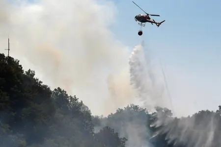 Bakıda dağlıq ərazidə yanğın başlayıb - helikopter CƏLB OLUNDU