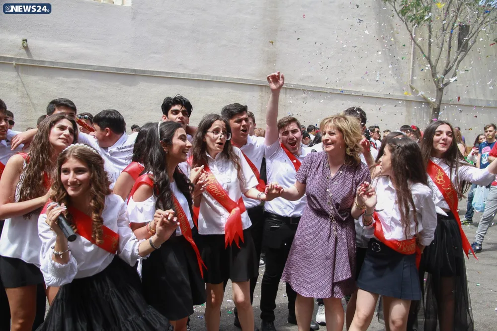 “Son zəng” göz yaşları, xatirələr, vidalaşma… - – FOTOLAR – VİDEOREPORTAJ