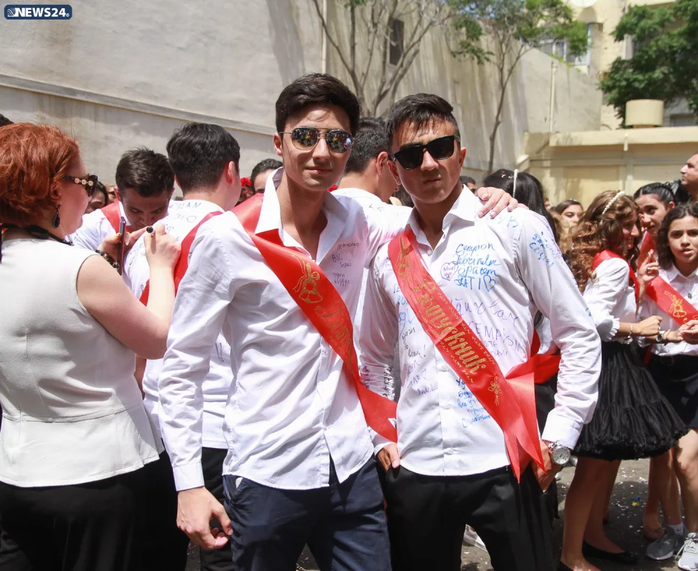 “Son zəng” göz yaşları, xatirələr, vidalaşma… - – FOTOLAR – VİDEOREPORTAJ