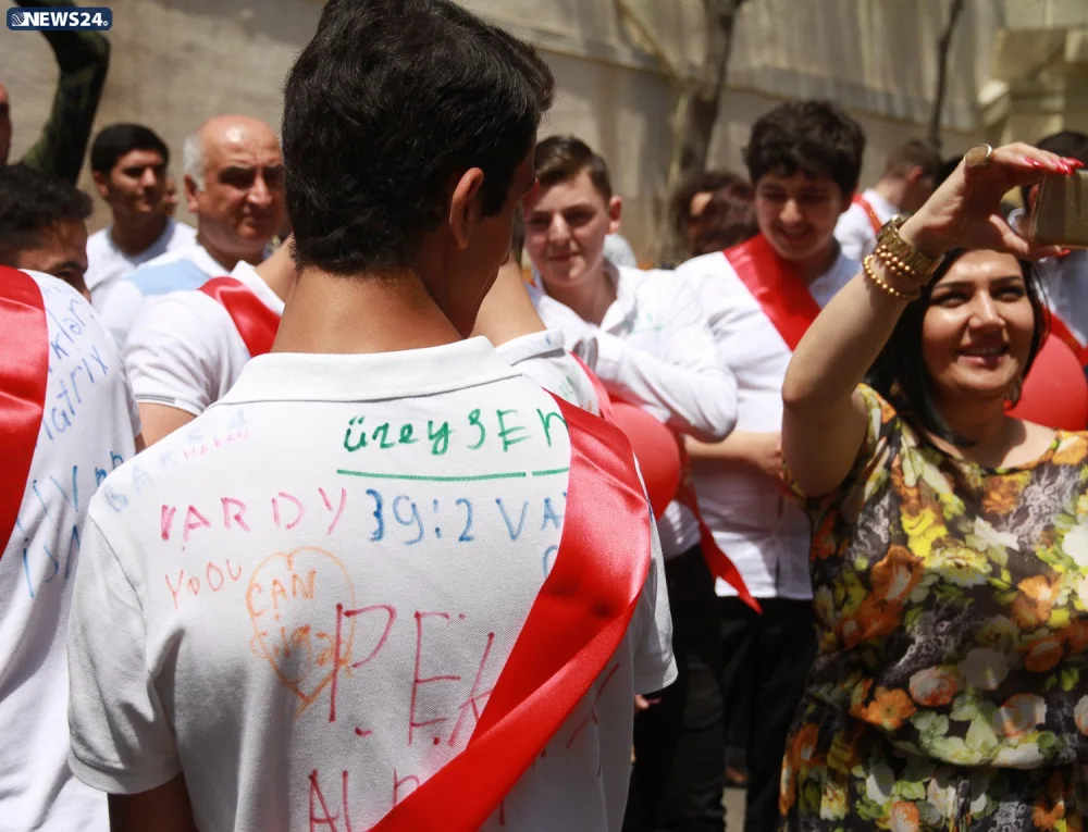 “Son zəng” göz yaşları, xatirələr, vidalaşma… - – FOTOLAR – VİDEOREPORTAJ
