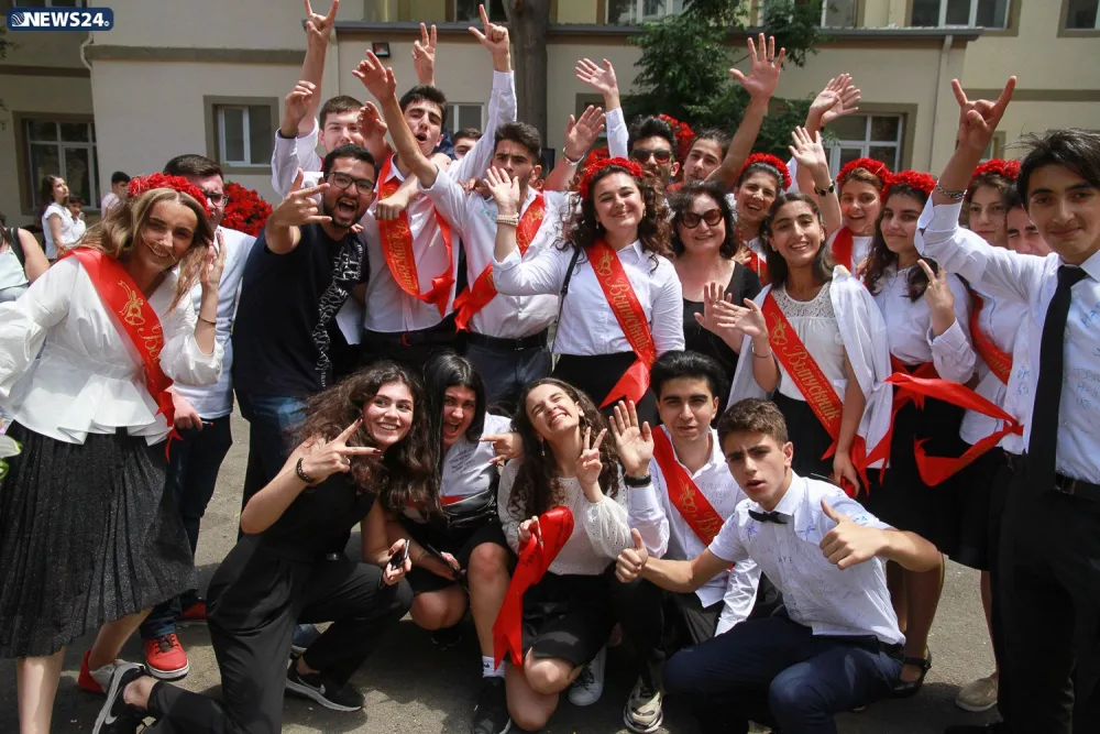 “Son zəng” göz yaşları, xatirələr, vidalaşma… - – FOTOLAR – VİDEOREPORTAJ