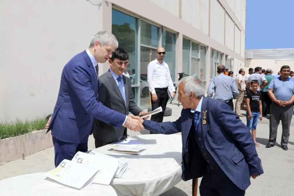 Nazirlik bu kateqoriyadan olanlara 50 avtomobil - TƏQDİM ETDİ - FOTO