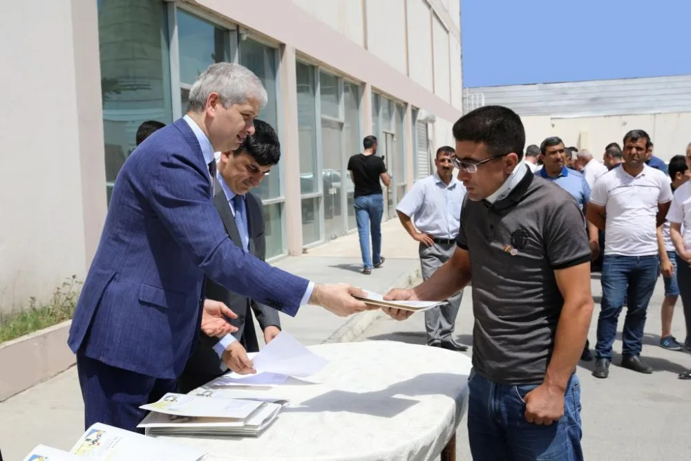 Nazirlik bu kateqoriyadan olanlara 50 avtomobil - TƏQDİM ETDİ - FOTO