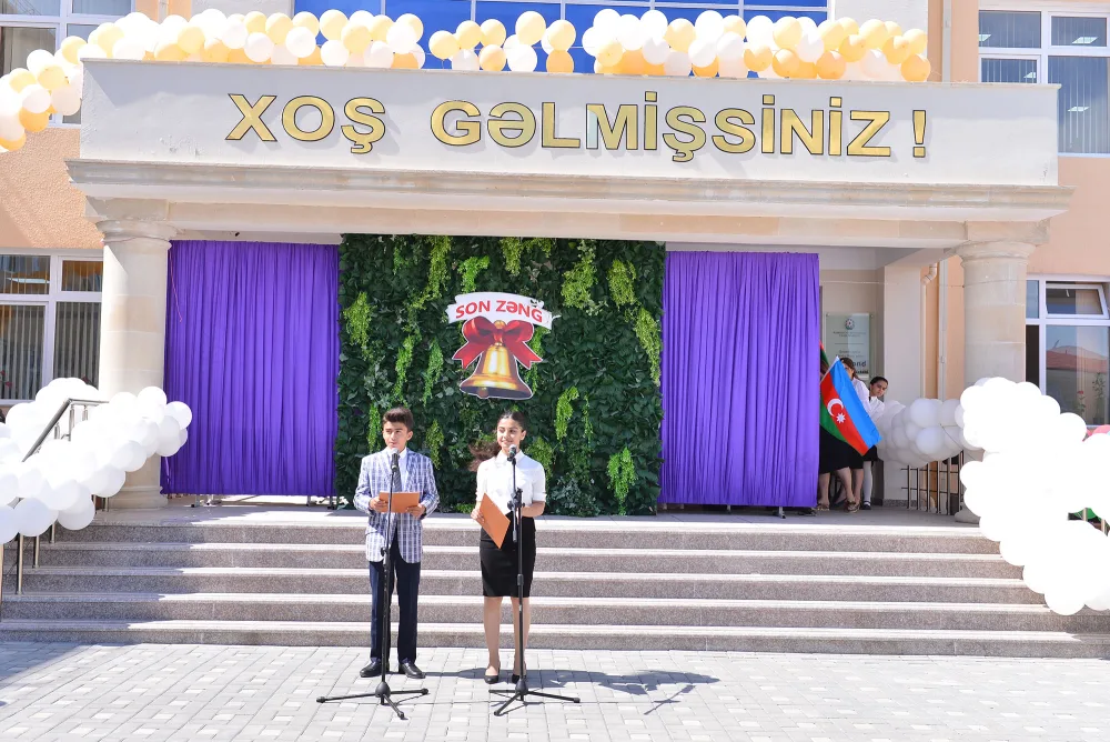 Təhsil naziri məcburi köçkün şagirdlərin "Son zəng"ində - FOTOLAR