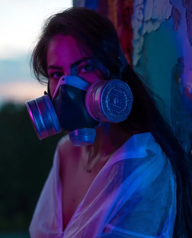 Model Çernobıla getdi, - çılpaq şəklini paylaşdı - FOTO