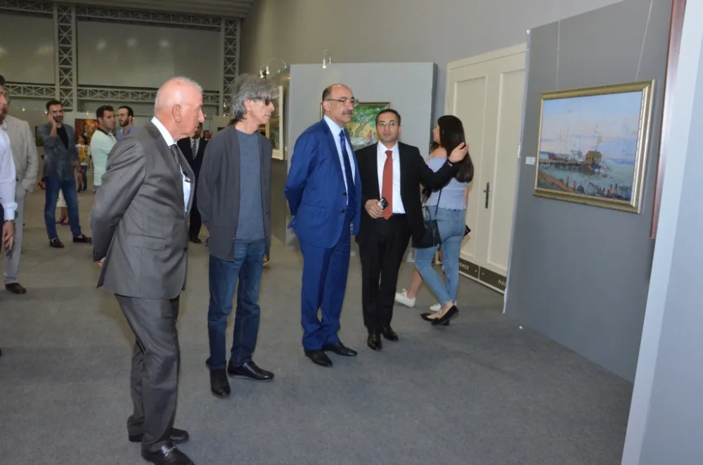 Azərbaycan rəssamlarının əsərlərinin satış-sərgisi açıldı - Foto