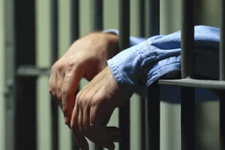 Bakıda ŞOK CİNAYƏT - – Qadın 8 qızı satdı