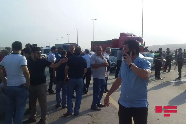 Qaradağda ağır yol qəzası, 3 nəfər öldü - FOTO