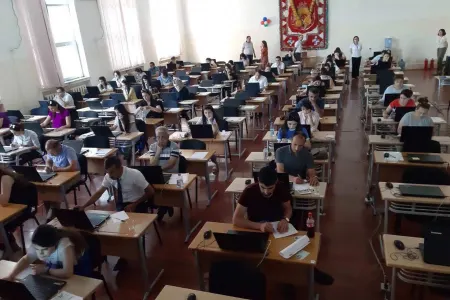 325 nəfər təhsil meneceri kimi - İNKİŞAF EDƏCƏK