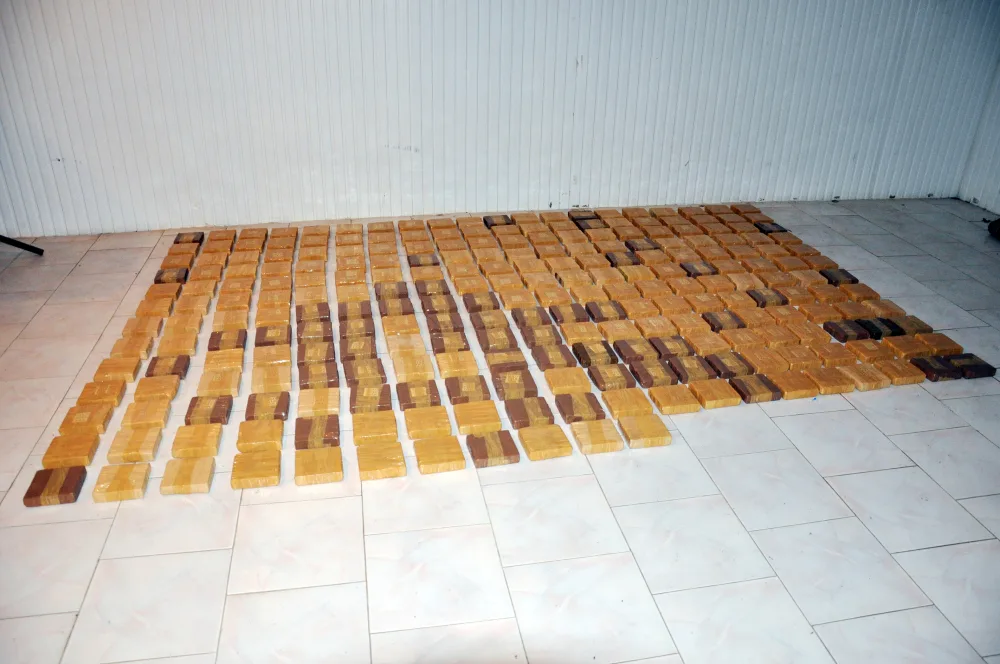 Azərbaycan ərazisi ilə Avropaya aparılan 128 kiloqram heroin - aşkarlanıb