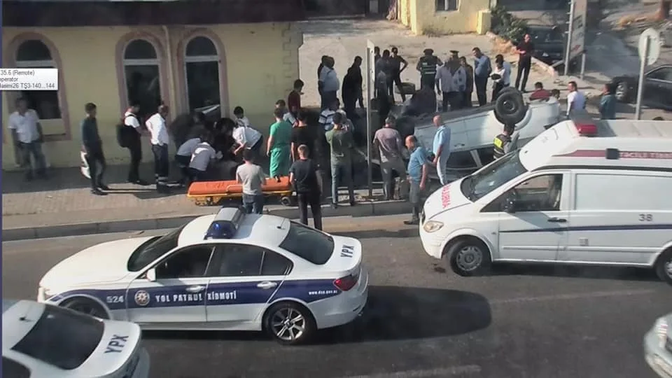 Babək prospektində ağır yol qəzası baş verib - FOTO