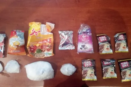 Gömrükdən kapuçino adı ilə narkotik keçirmək istədi