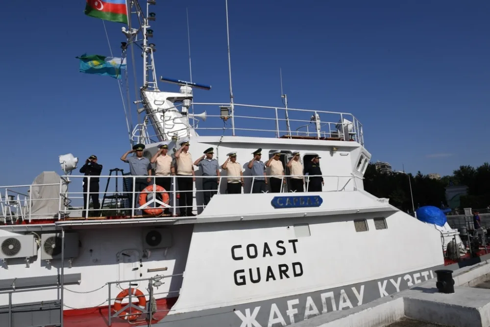 Qazaxıstanın sərhəd gözətçi gəmisi Bakıda - FOTOLAR
