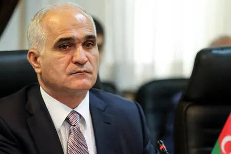 Nazir və müavinləri vətəndaşları qəbul edib